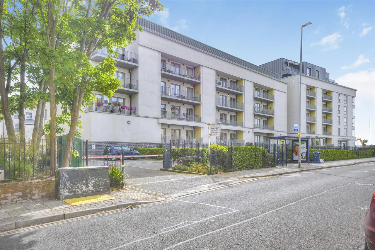 South Parade, Southsea, PO4, photo 8