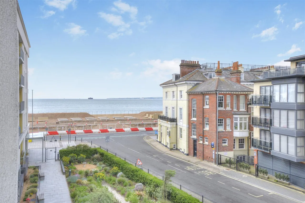 South Parade, Southsea, PO4, photo 7