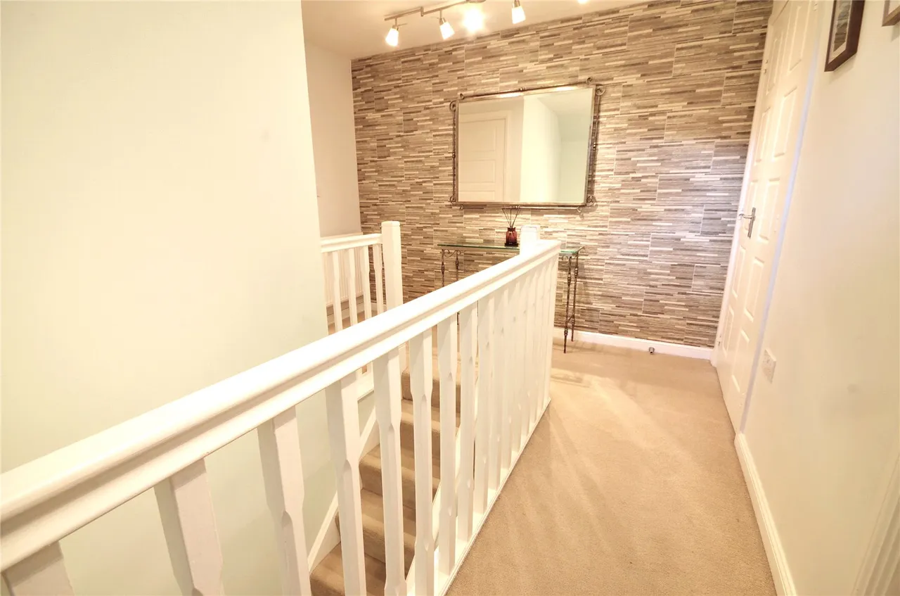 Ashurst Way, East Grinstead, RH19, photo 18