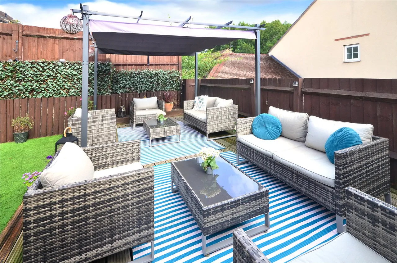 Ashurst Way, East Grinstead, RH19, photo 22