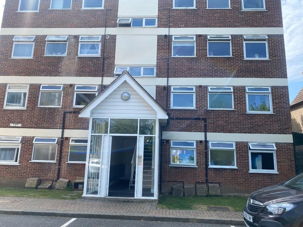 Beechcroft Close, Streatham, London SW16 2EW, photo 8