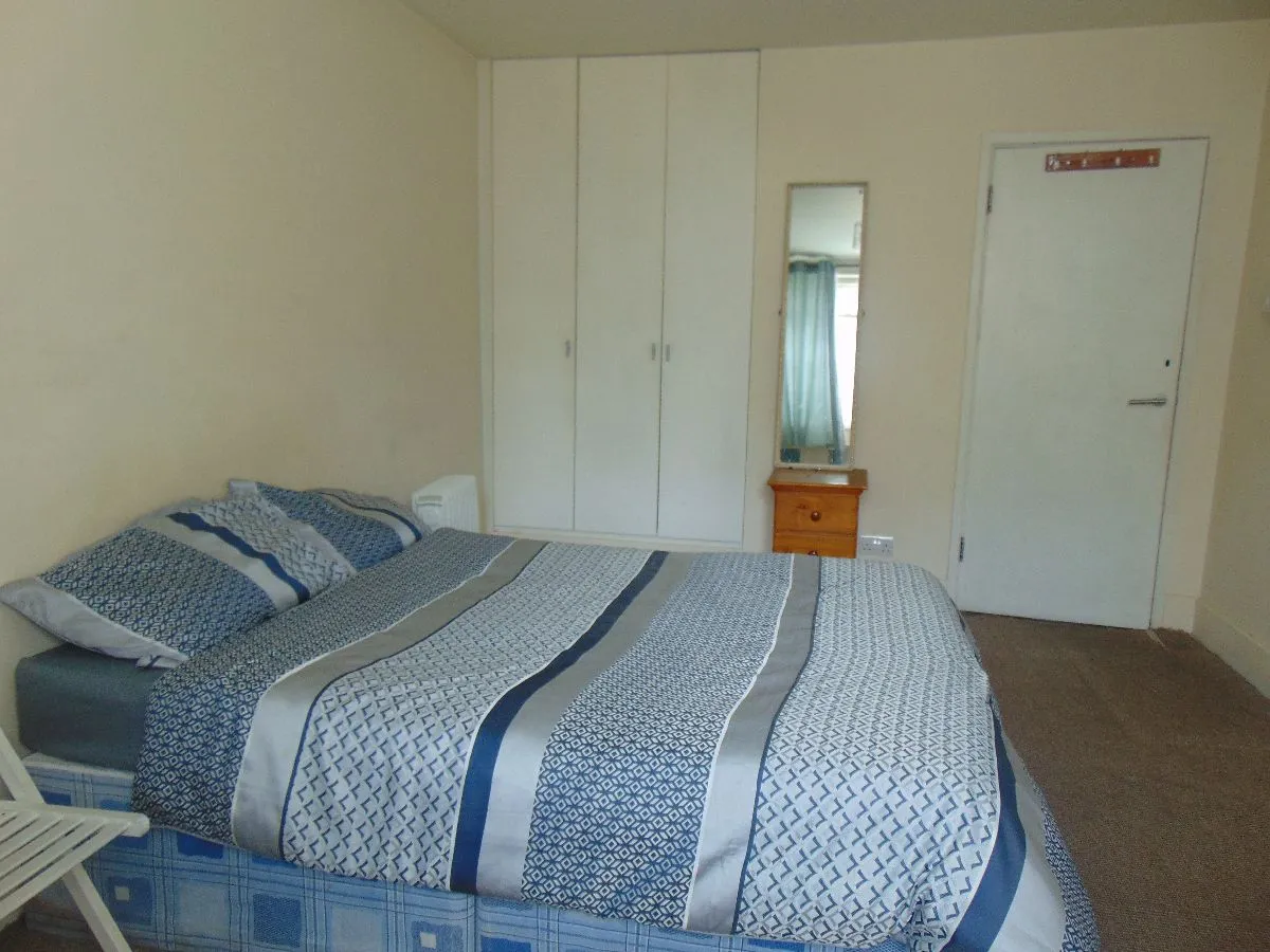Beechcroft Close, Streatham, London SW16 2EW, photo 5