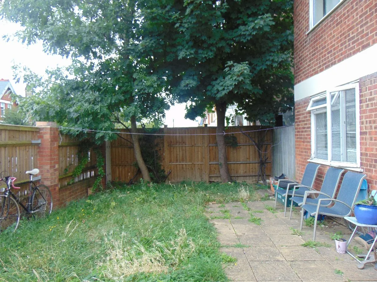 Beechcroft Close, Streatham, London SW16 2EW, photo 7
