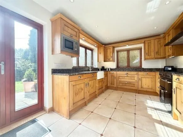 Broadcommon Road, Hurst, RG10, photo 5