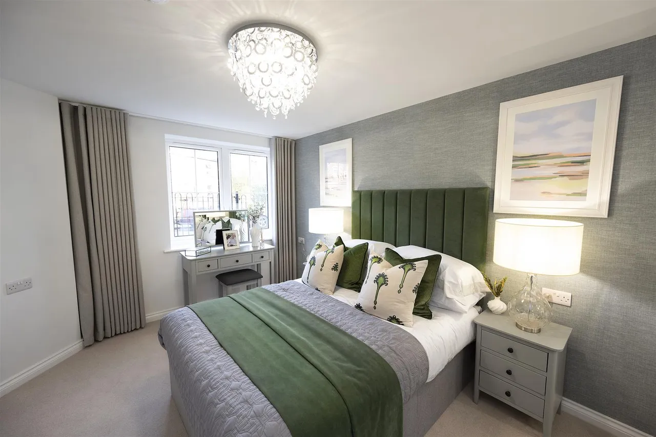South Acre Drive, Handforth, SK9, photo 5