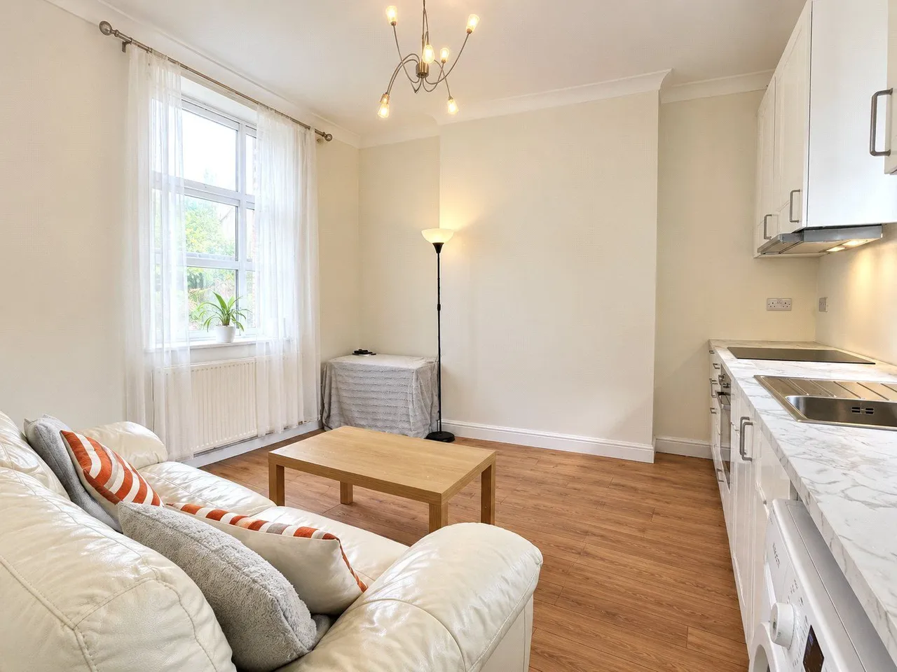 George Street, Mossley, OL5, photo 3