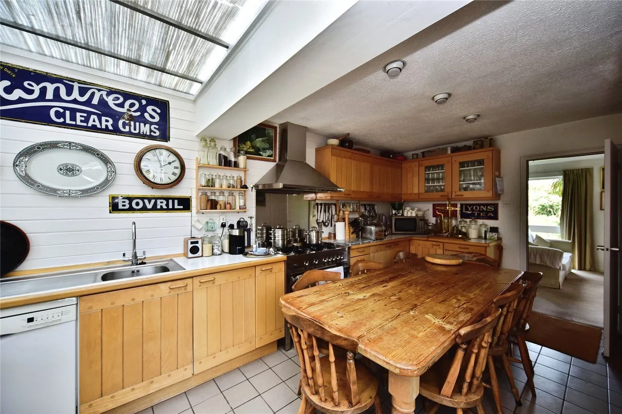 Stockett Lane, MAIDSTONE, Kent, ME17, photo 13