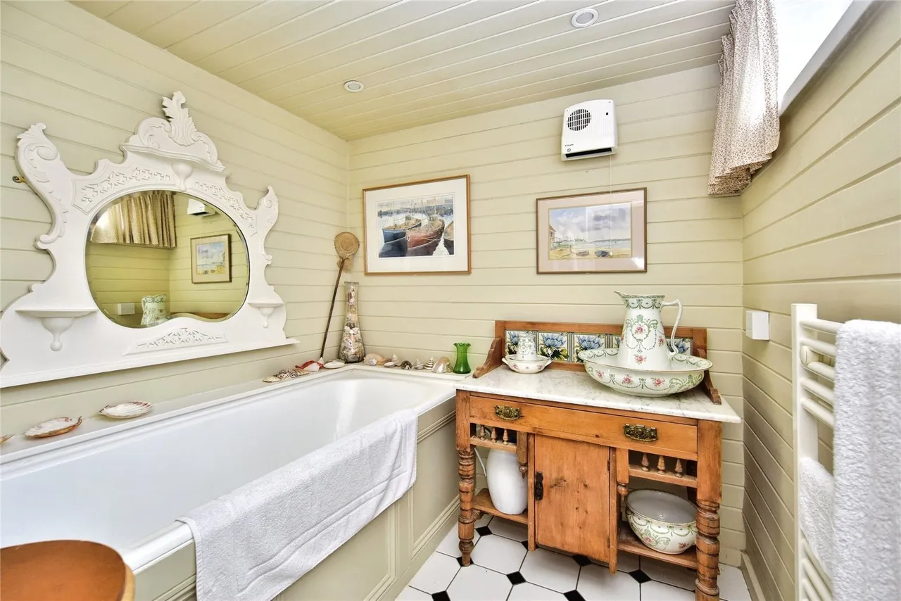 Stockett Lane, MAIDSTONE, Kent, ME17, photo 31