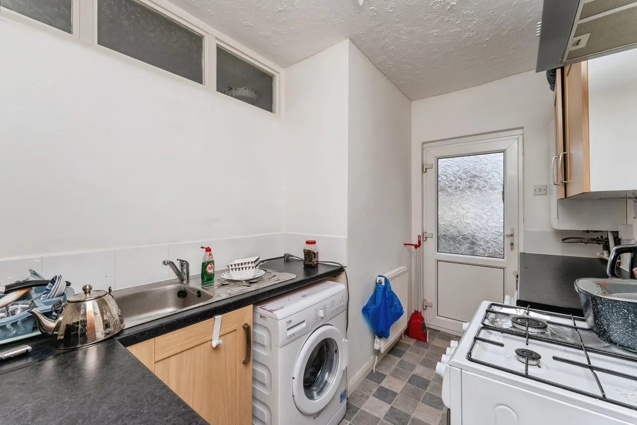 Whitby Road, Ellesmere Port, CH65, photo 18
