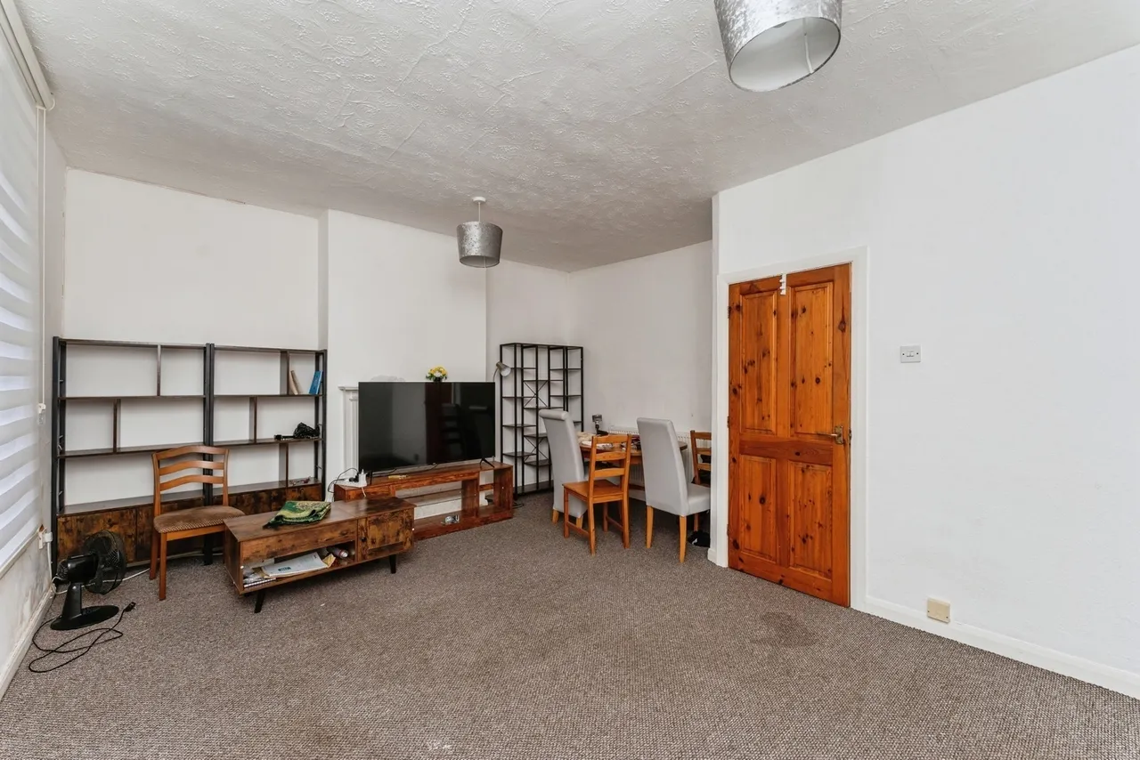 Whitby Road, Ellesmere Port, CH65, photo 12