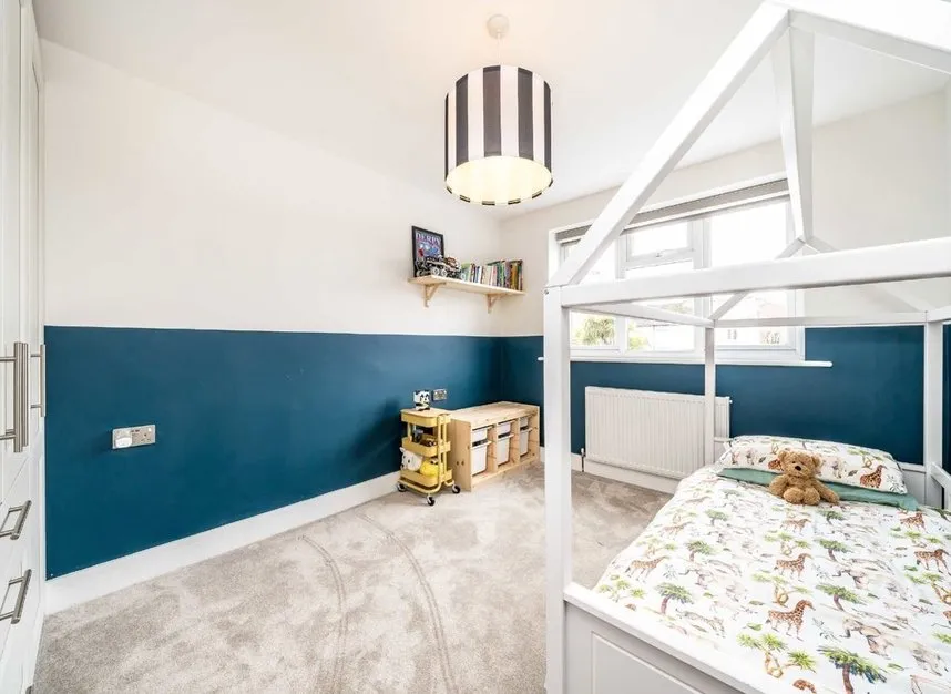 Avon Road, Sunbury-On-Thames, TW16, photo 8