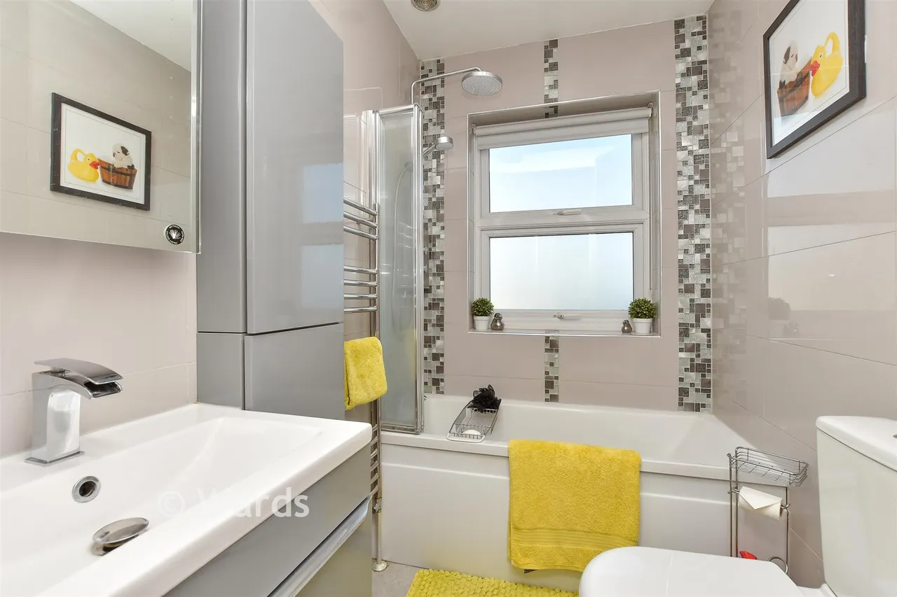 Queenborough Road, Minster-On-Sea, ME12, photo 9