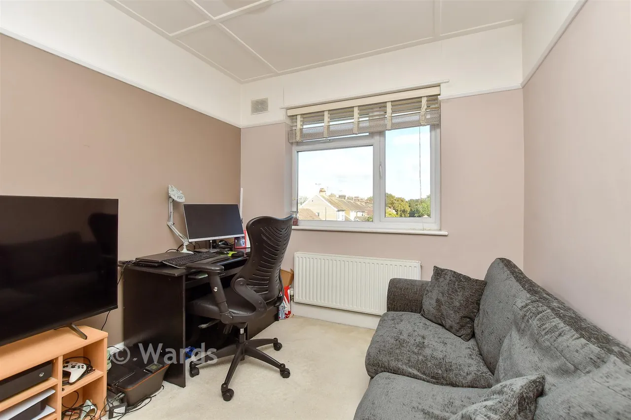 Queenborough Road, Minster-On-Sea, ME12, photo 8