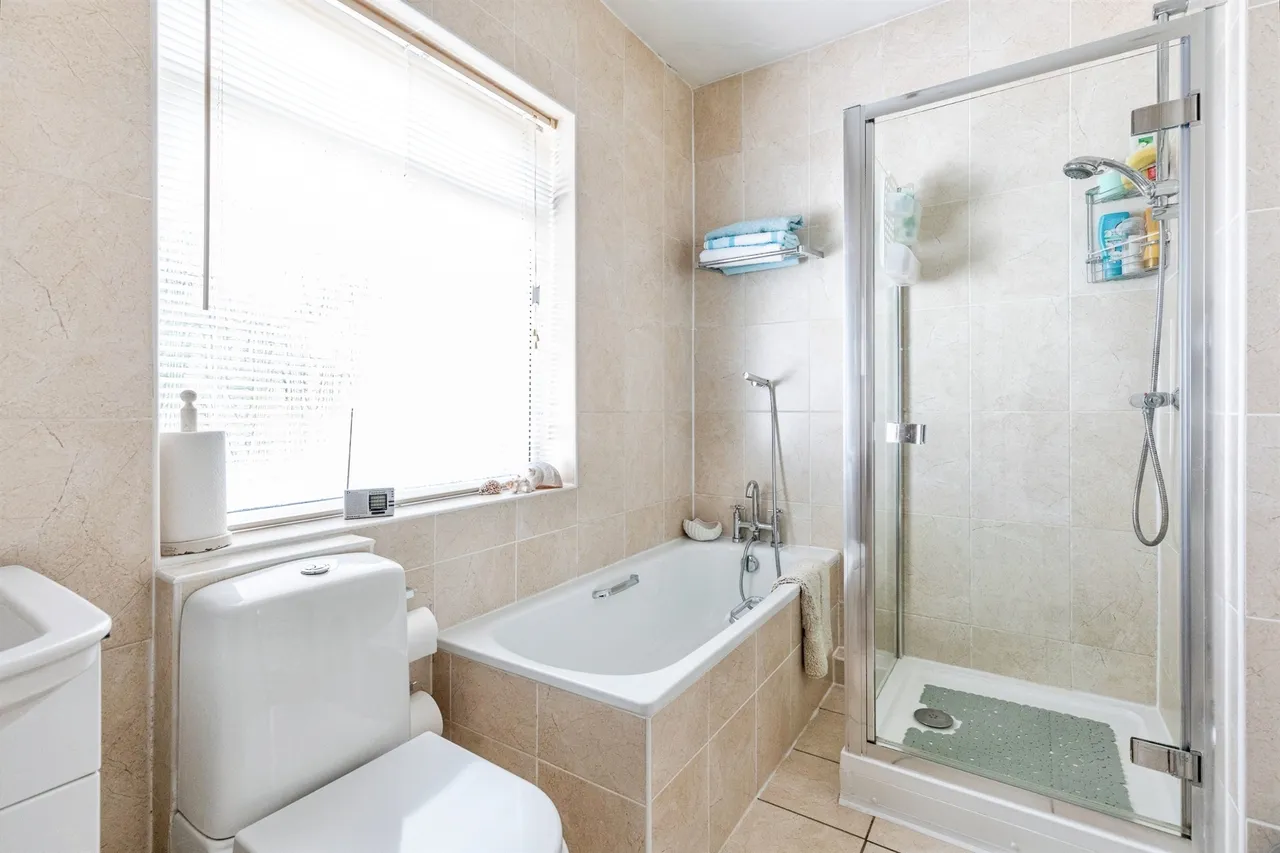 Polwell Lane, Barton Seagrave, Kettering, photo 10