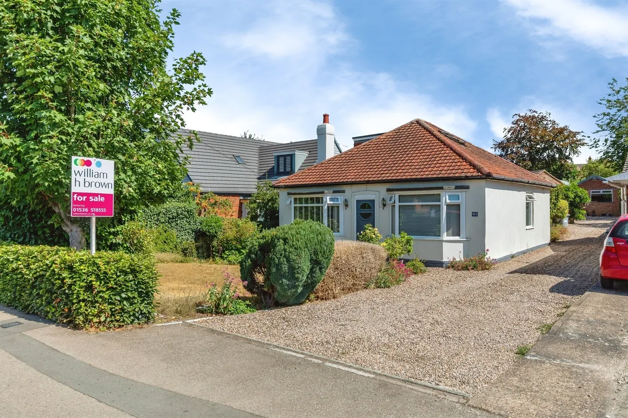 3 bed house for sale — Polwell Lane, Barton Seagrave, Kettering