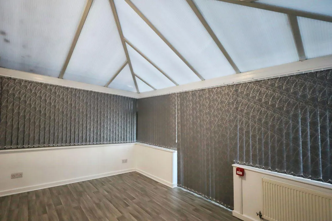 Langsett Grove, S6, photo 8
