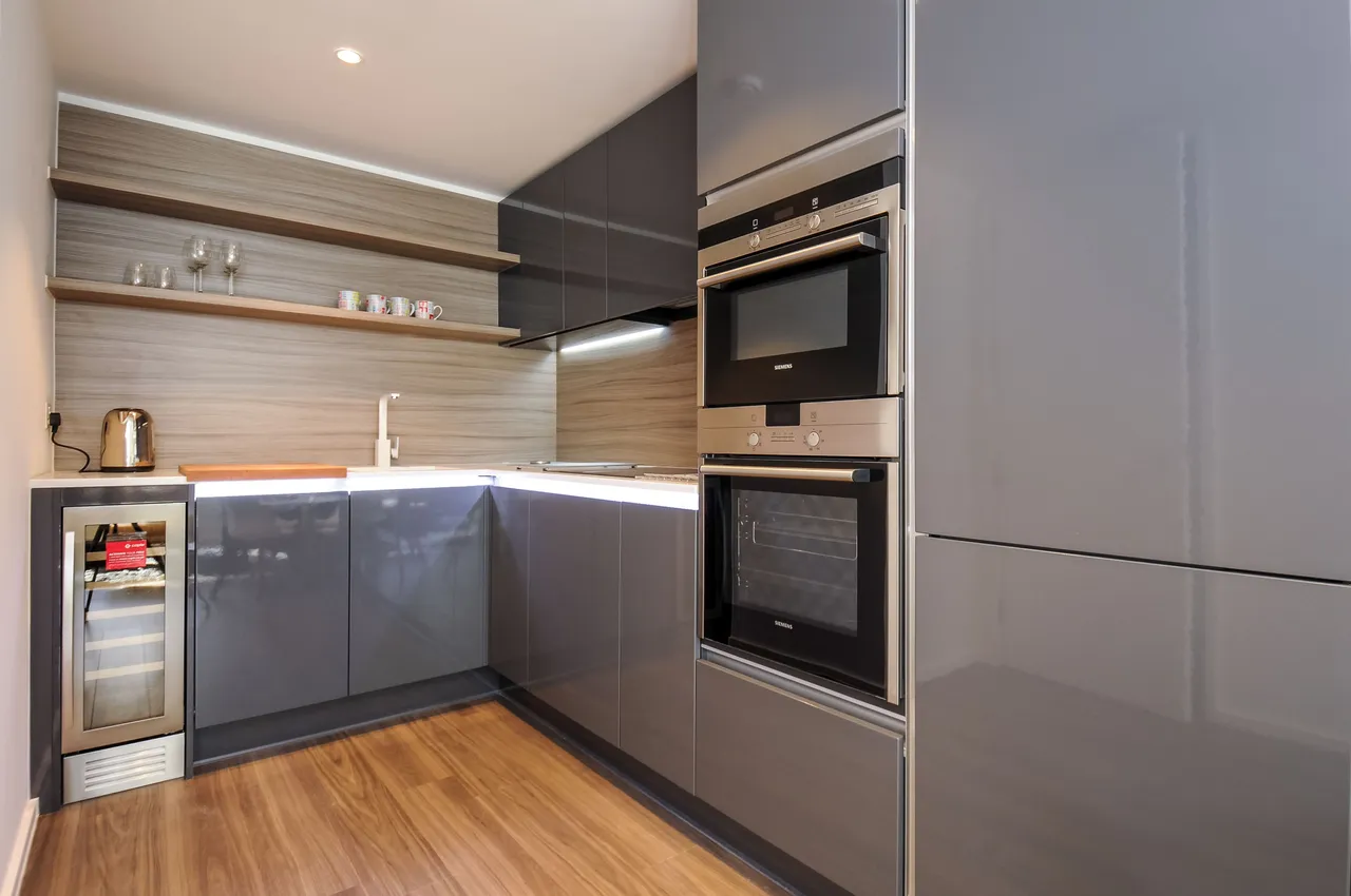 22 Beacon Tower, 1 Spectrum Way, London, photo 6