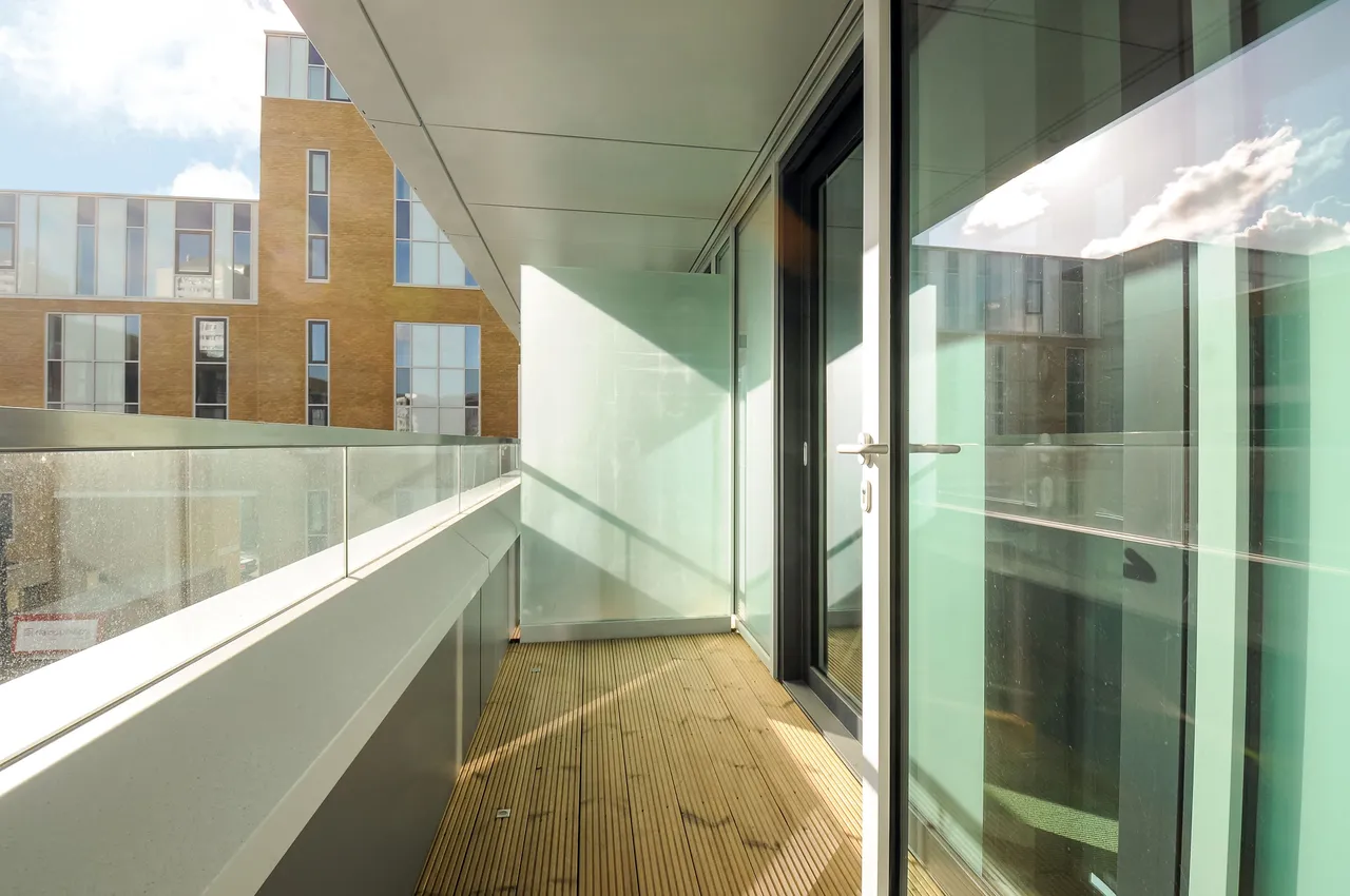 22 Beacon Tower, 1 Spectrum Way, London, photo 5