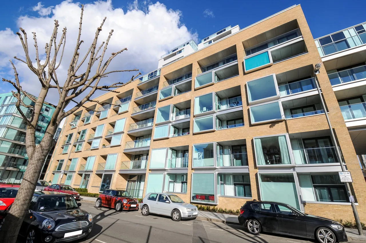 22 Beacon Tower, 1 Spectrum Way, London, photo 4