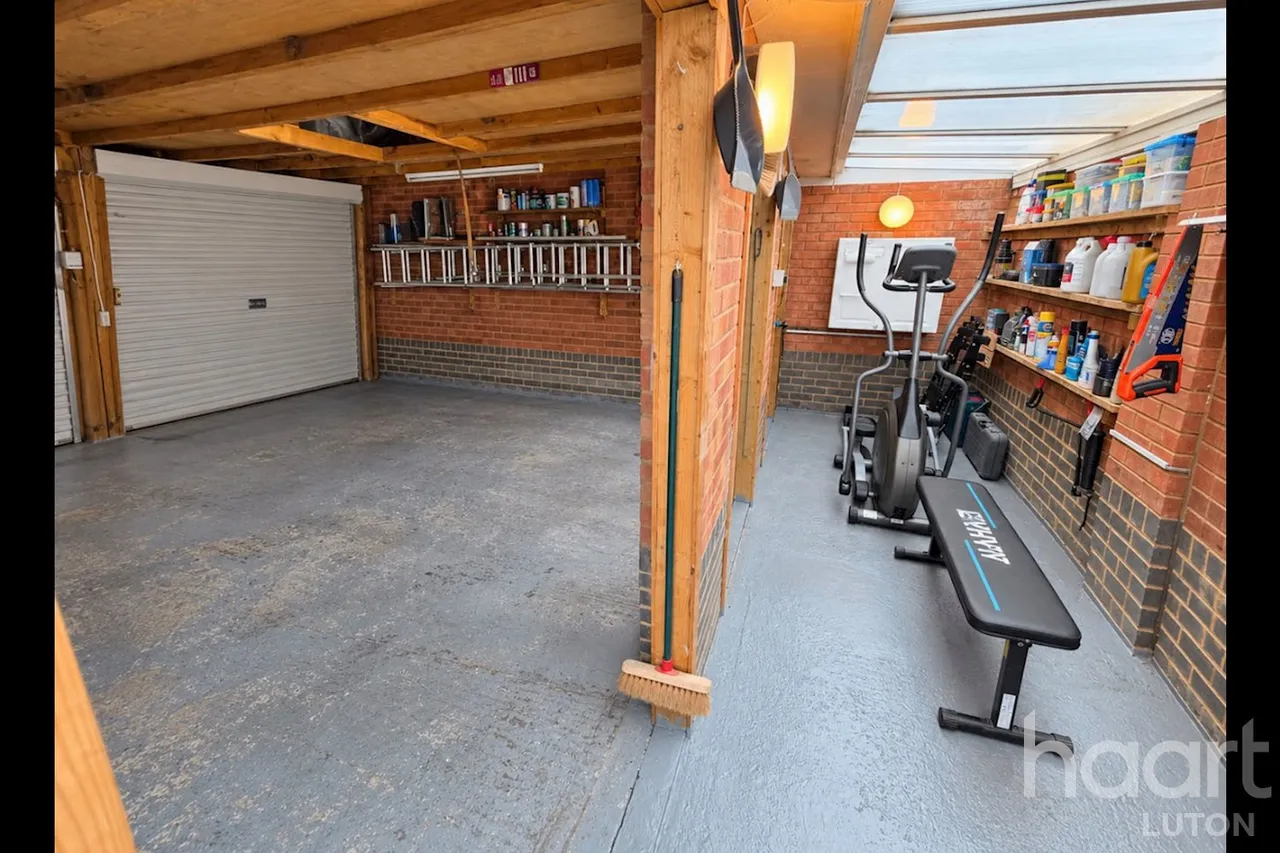 Lavender Close, Luton, LU2, photo 24