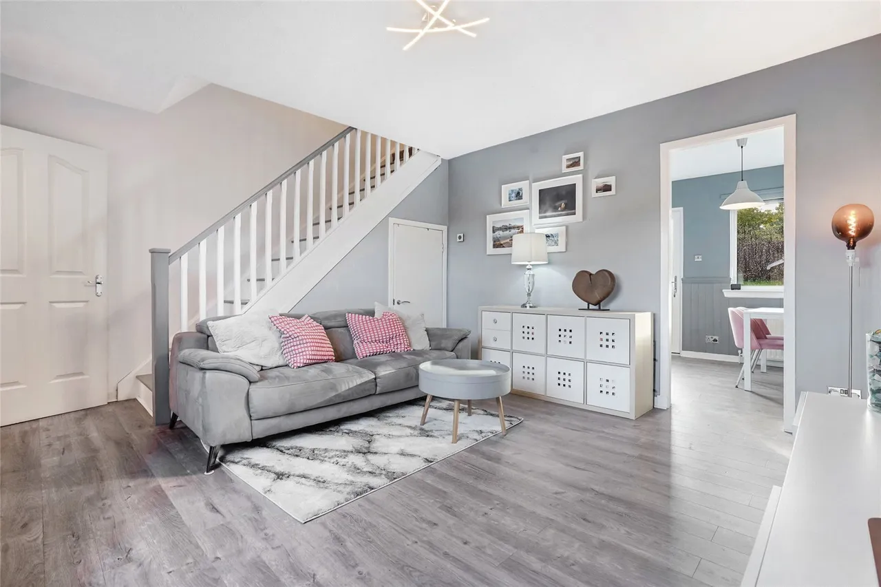Barony Place, Cumbernauld, G68, photo 3