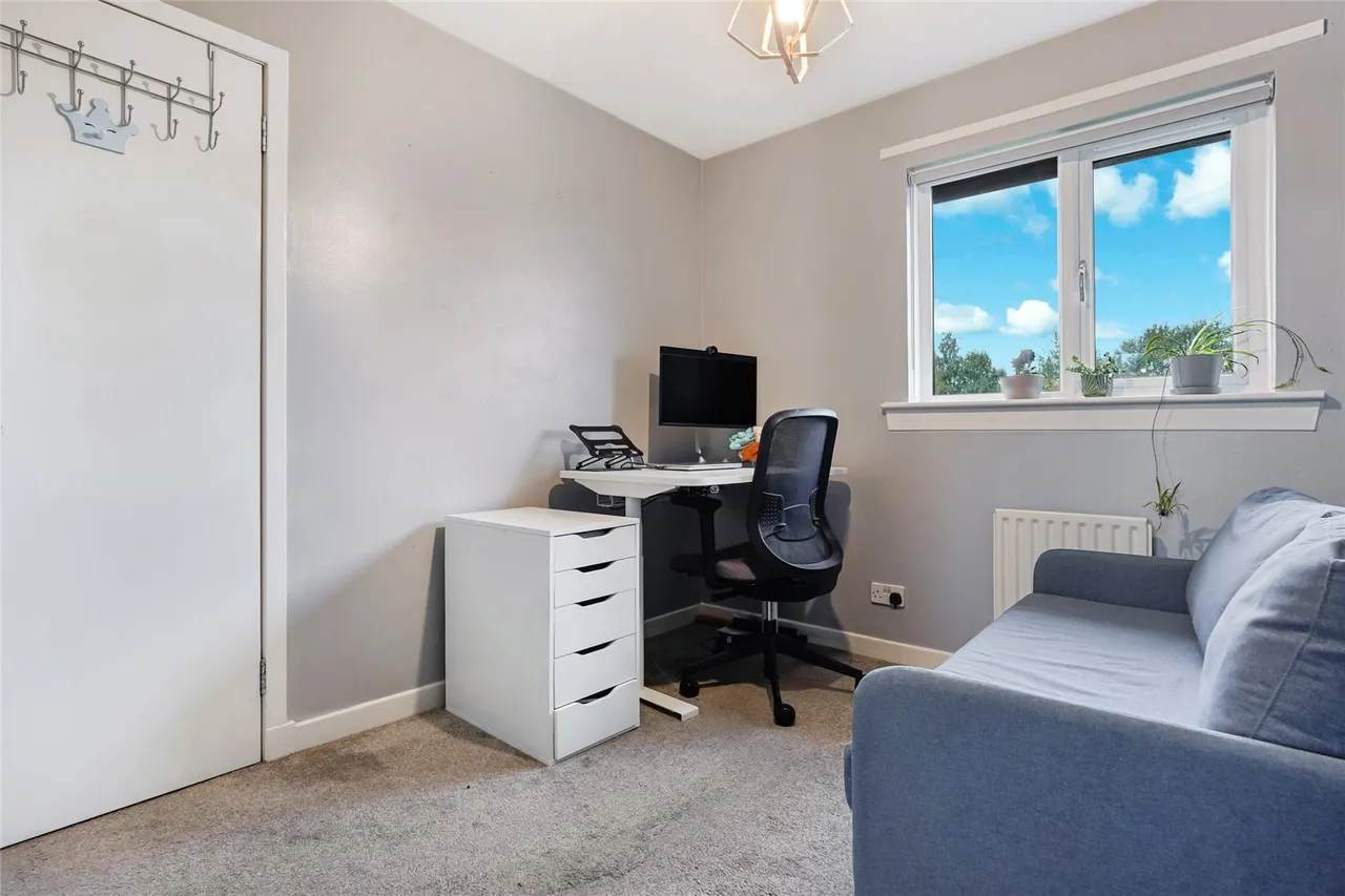 Barony Place, Cumbernauld, G68, photo 15