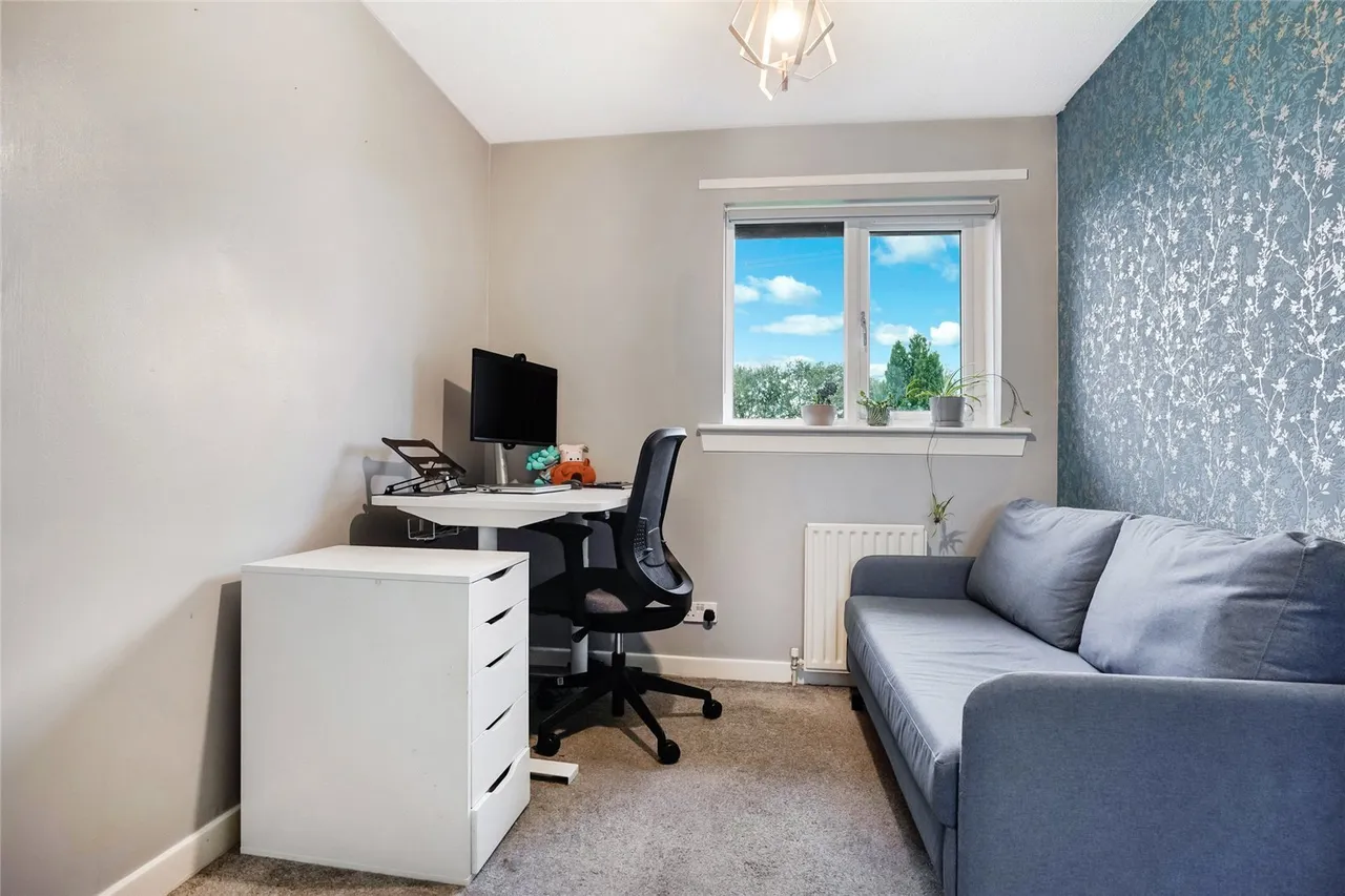 Barony Place, Cumbernauld, G68, photo 14