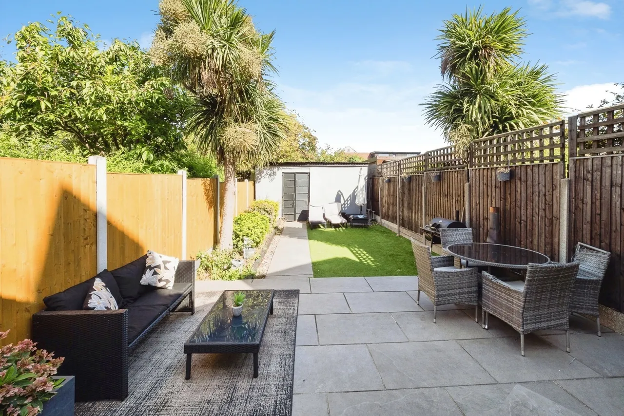 Crescent Avenue, Hornchurch, RM12, photo 20