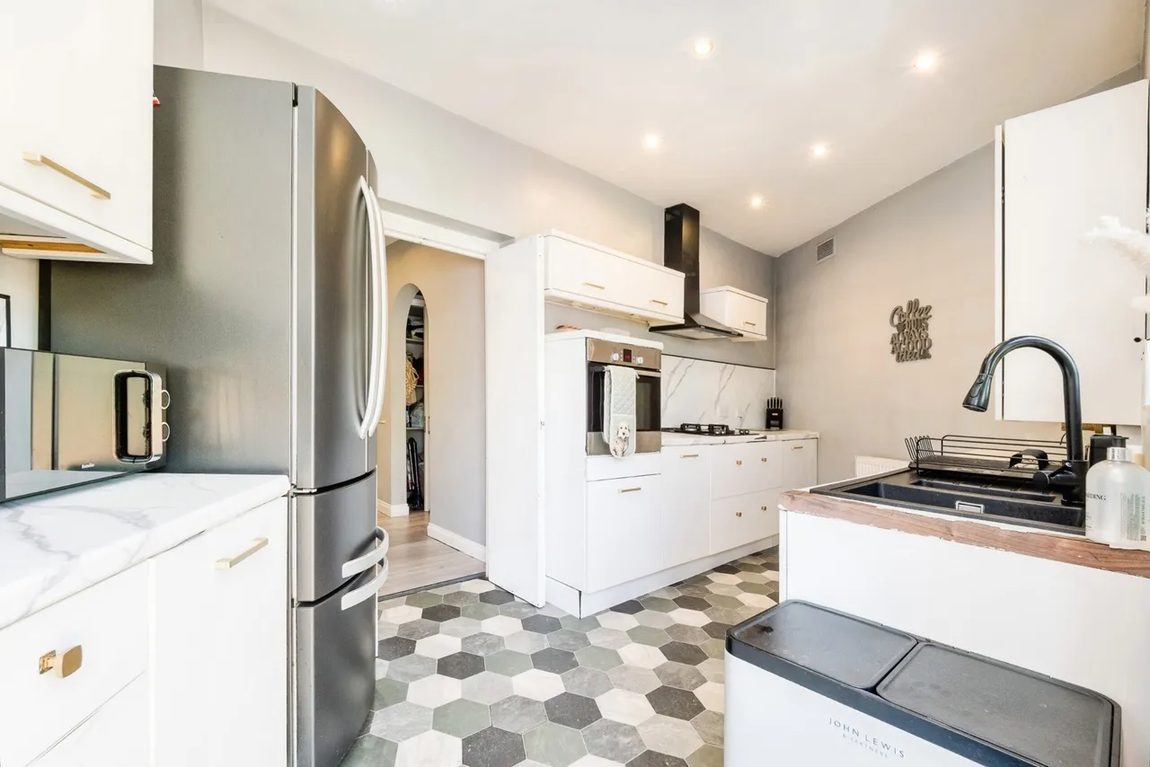 Crescent Avenue, Hornchurch, RM12, photo 3
