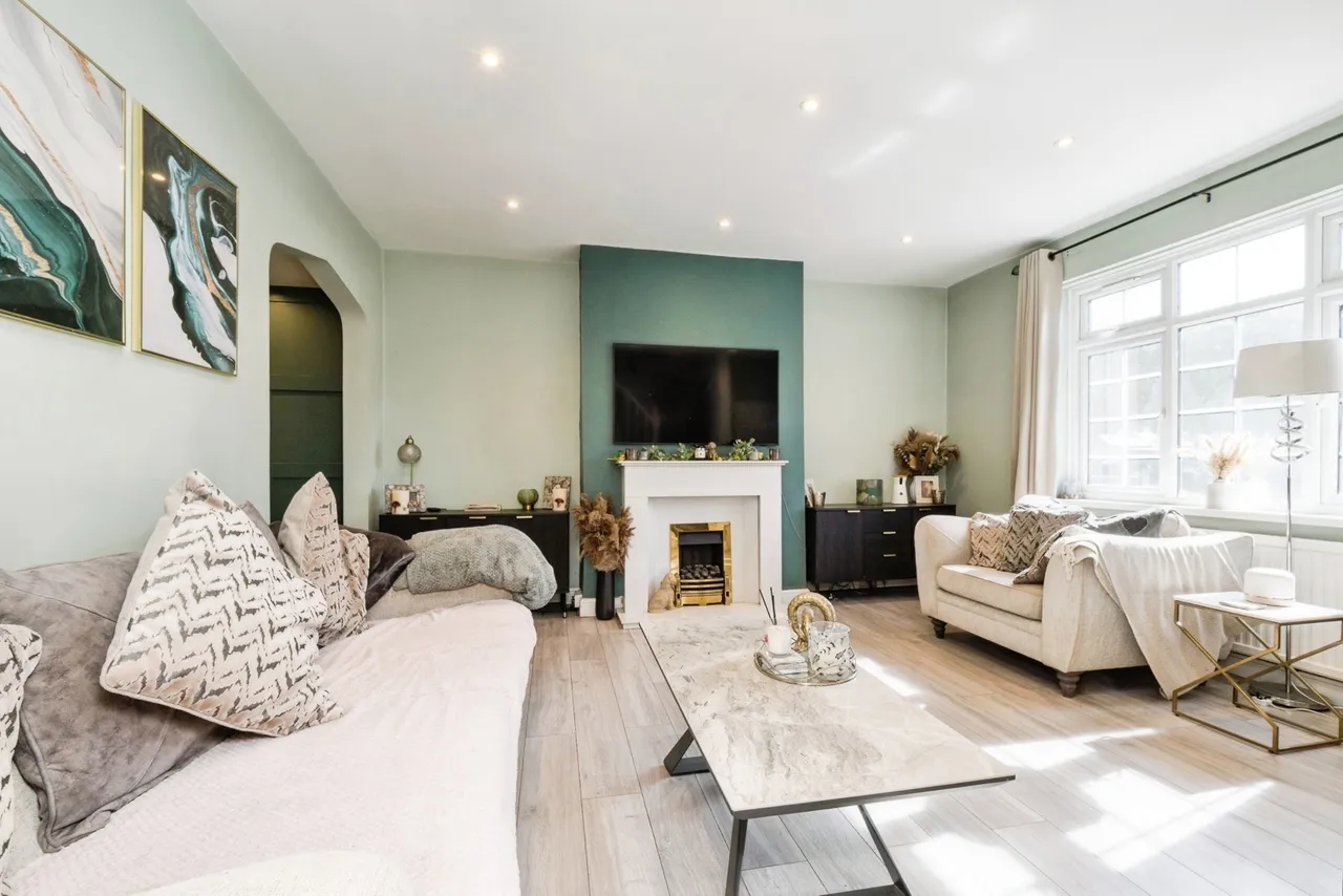 Crescent Avenue, Hornchurch, RM12, photo 13