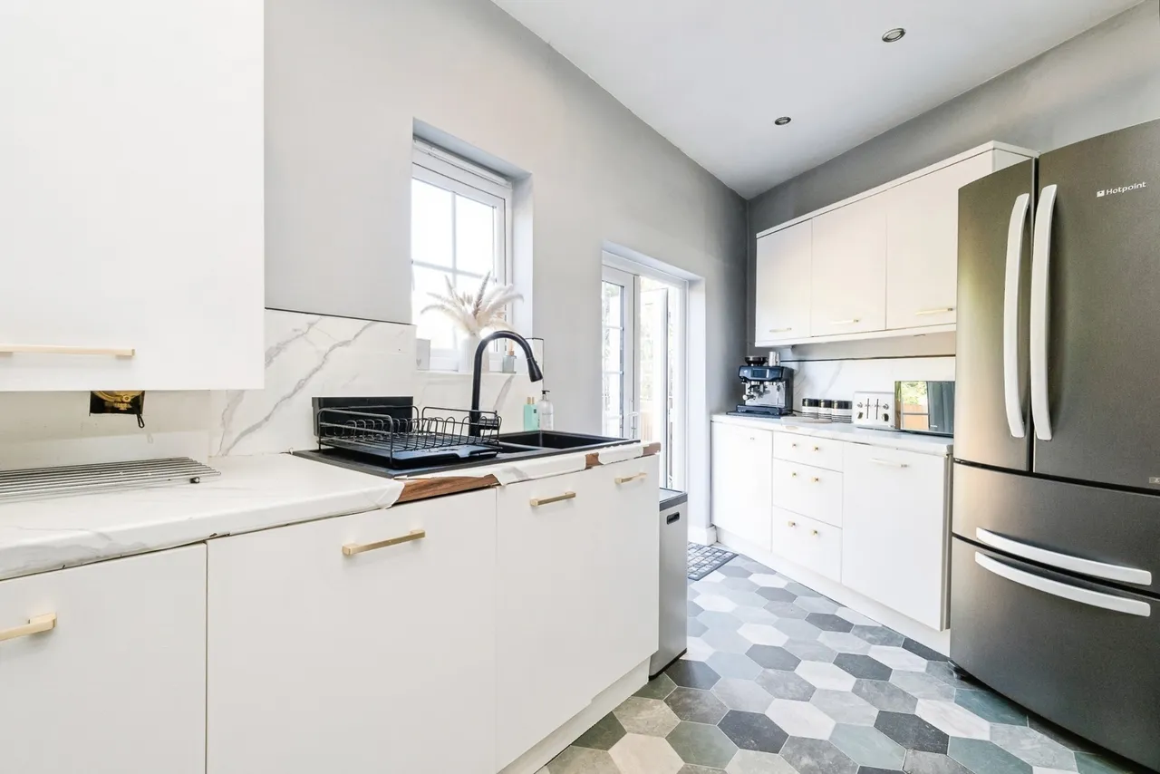 Crescent Avenue, Hornchurch, RM12, photo 14