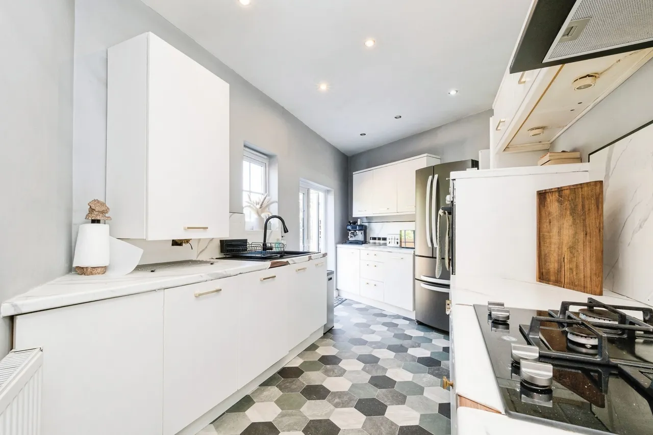 Crescent Avenue, Hornchurch, RM12, photo 15
