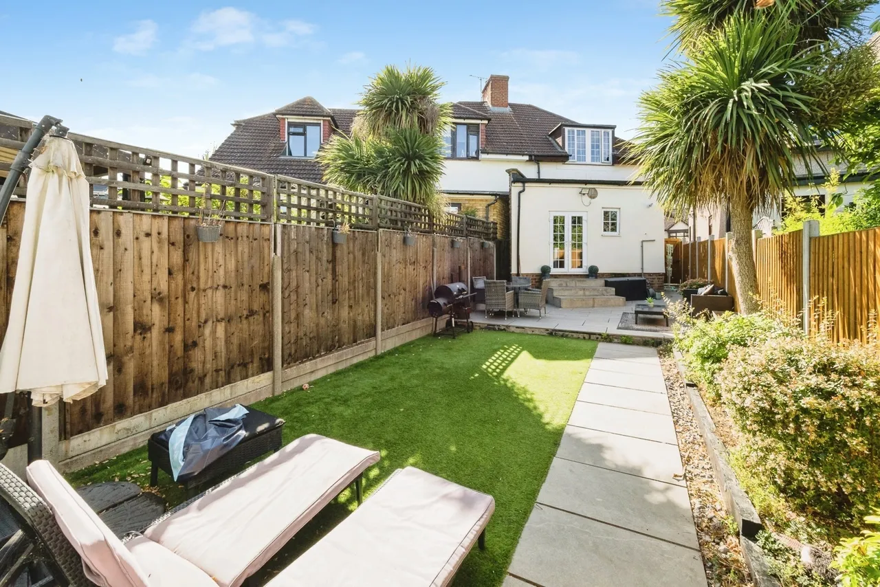Crescent Avenue, Hornchurch, RM12, photo 6