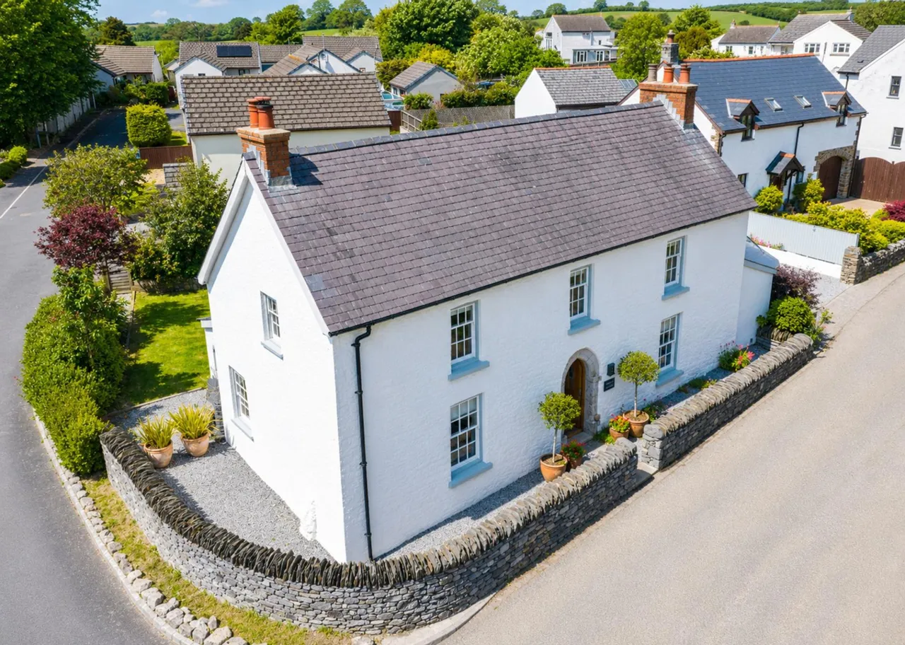 4 bed house for sale, St. Florence, Tenby, SA70