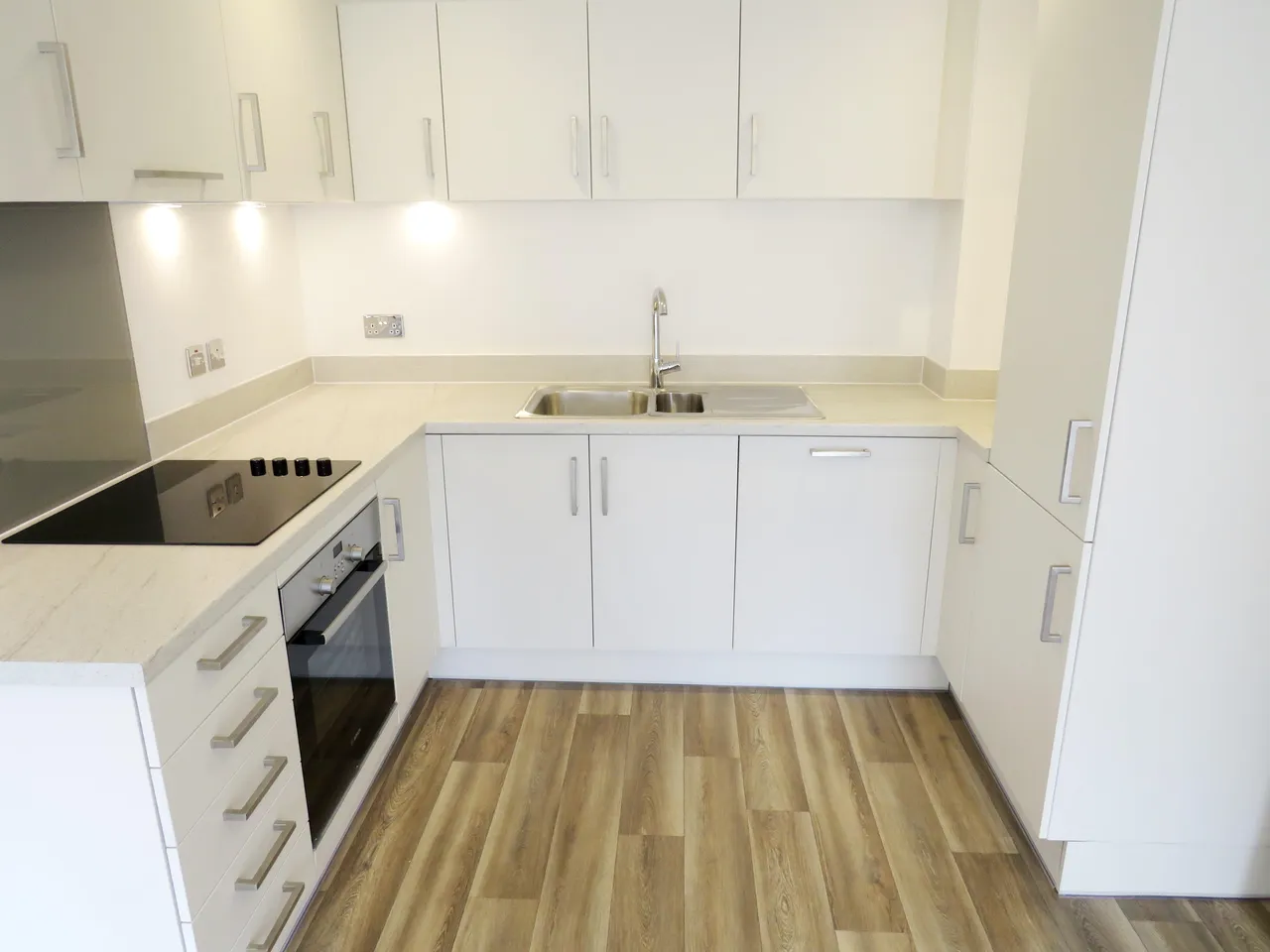 Lexington Gardens, B15, photo 3