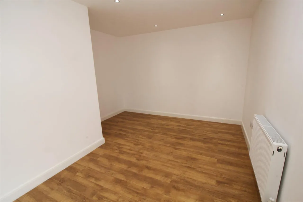 Bowthorpe House, Manor Royal, photo 6