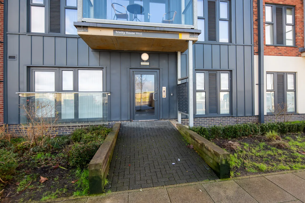 Graven Hill Road, Ambrosden, photo 2