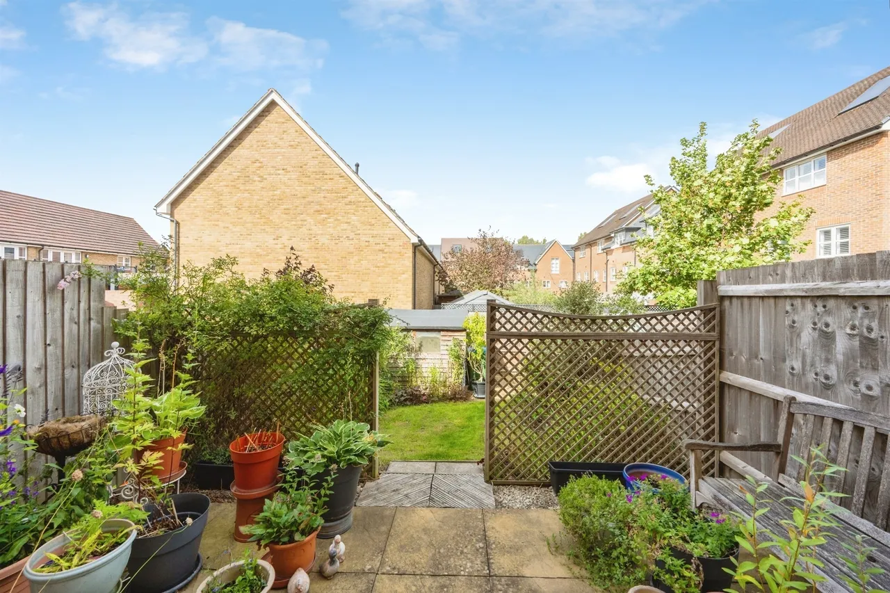 Stadium Approach, Aylesbury, HP21, photo 21