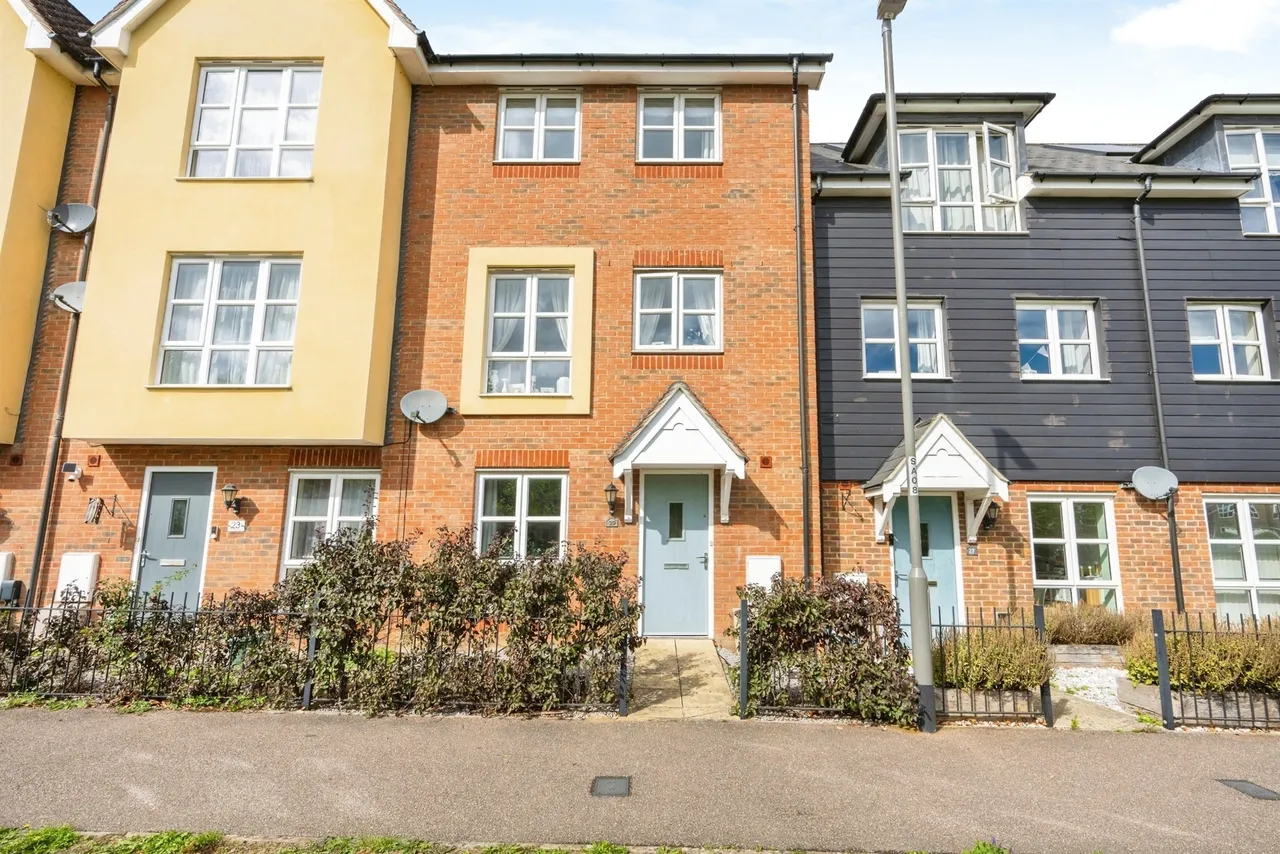4 bed house for sale, Stadium Approach, Aylesbury, HP21