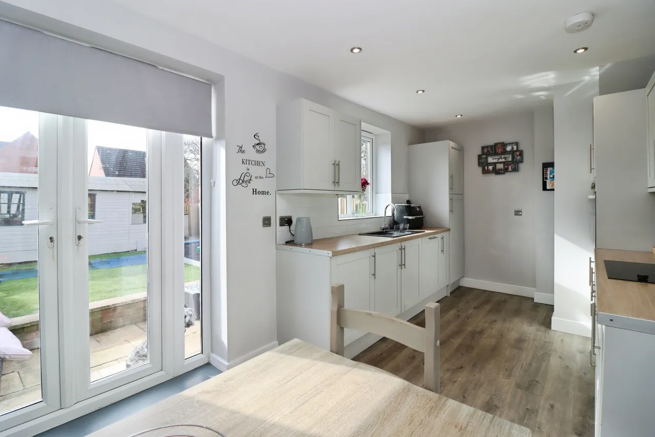 West Park Drive, Swallownest, photo 5