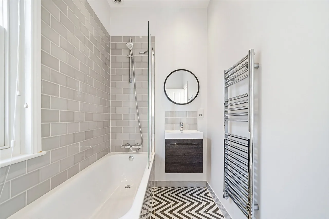 Brodrick Road, London, SW17, photo 13