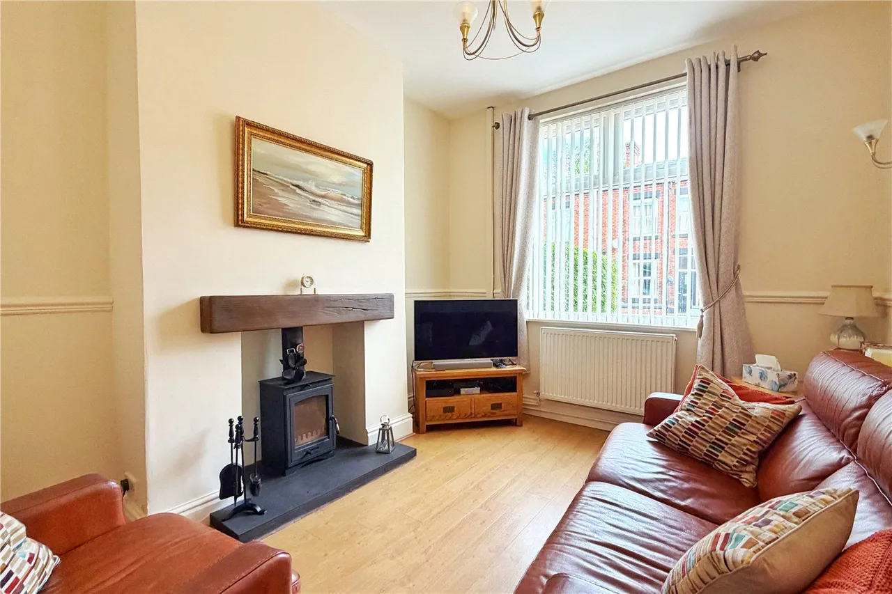 3 bed house for sale, Newmarket Road, Ashton-under-Lyne, OL7