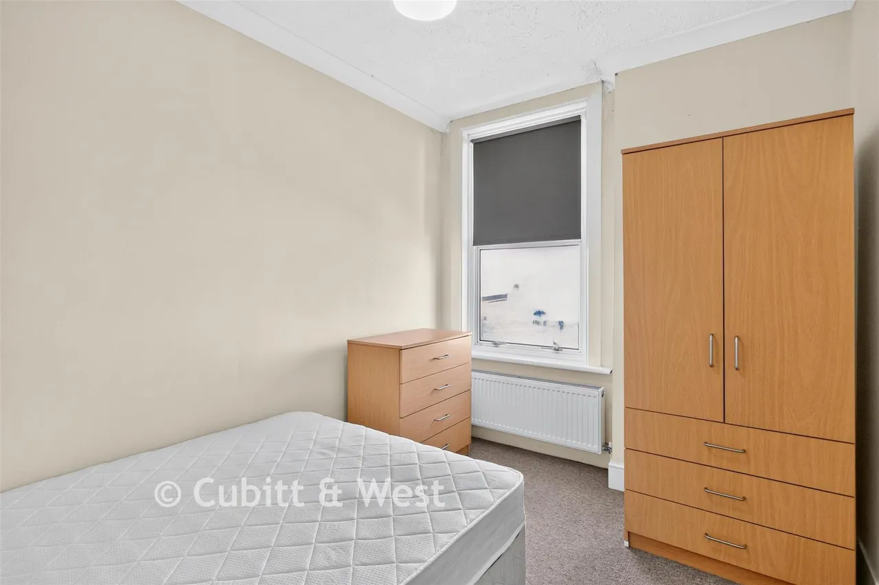 Bath Road, Southsea, PO4, photo 7