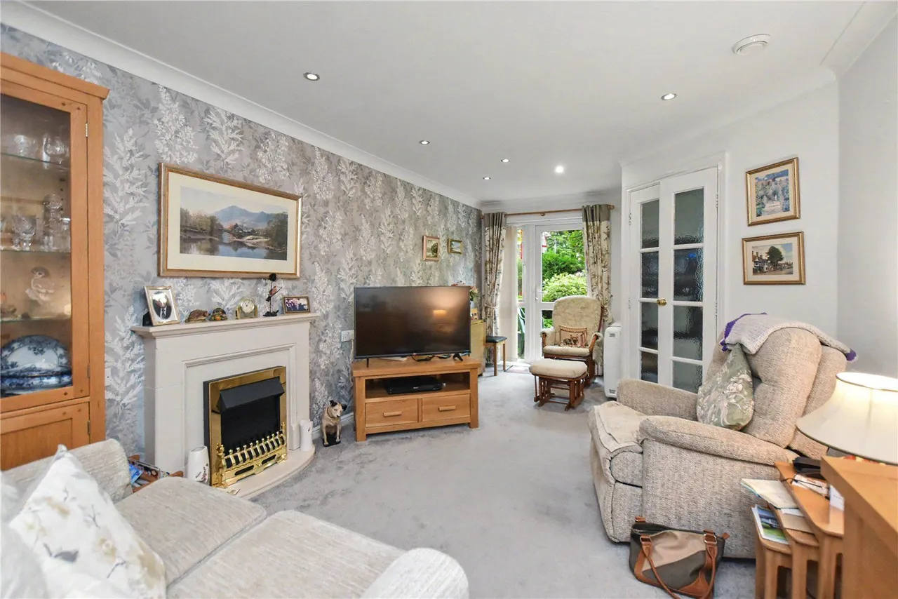 Oxford Avenue, Guiseley, LS20, photo 2