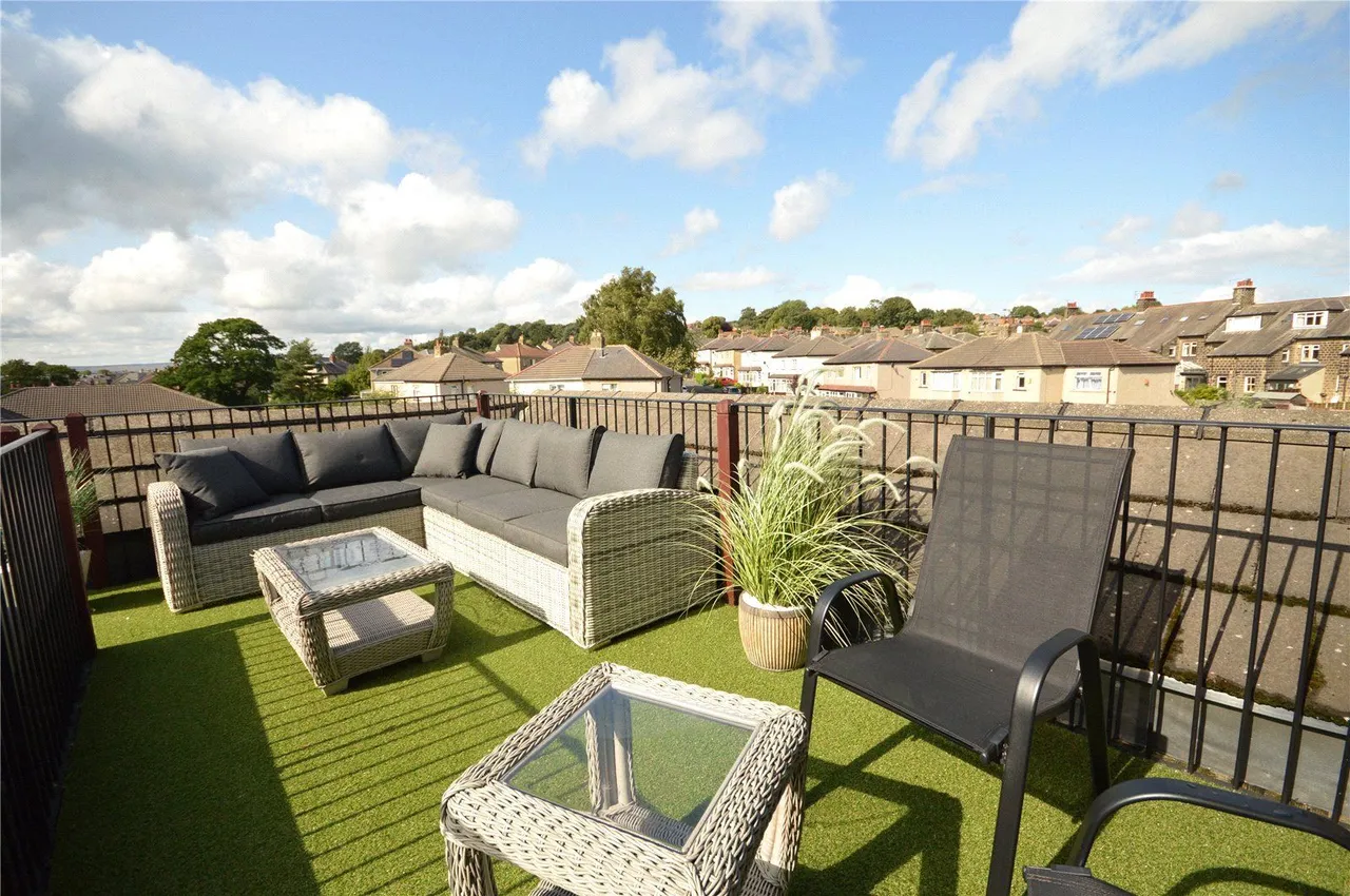Oxford Avenue, Guiseley, LS20, photo 11