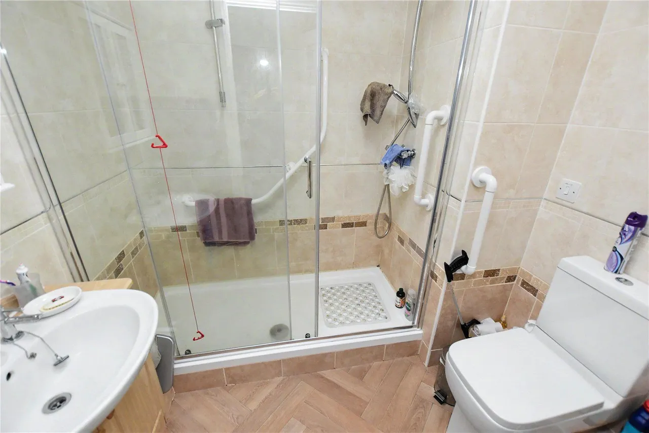 Oxford Avenue, Guiseley, LS20, photo 5