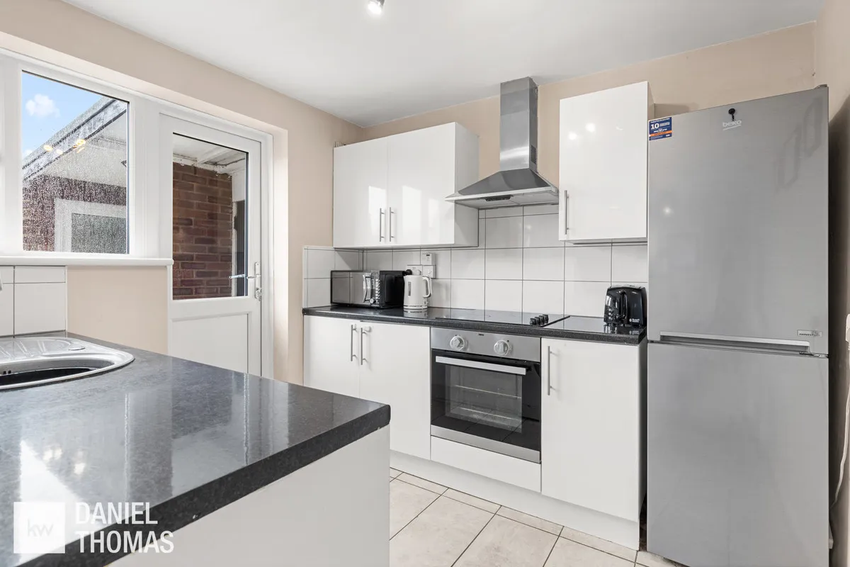 Amesbury, Waltham Abbey, EN9, photo 5