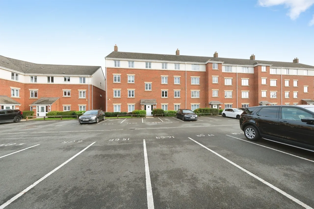 Archdale Close, Chesterfield, S40, photo 13