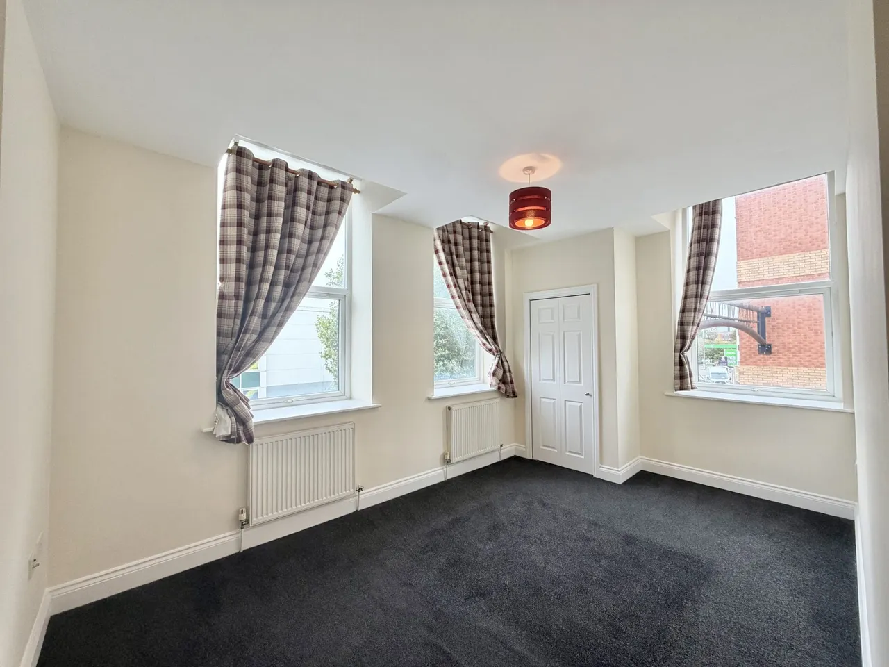 High Street, Rushden, NN10, photo 4