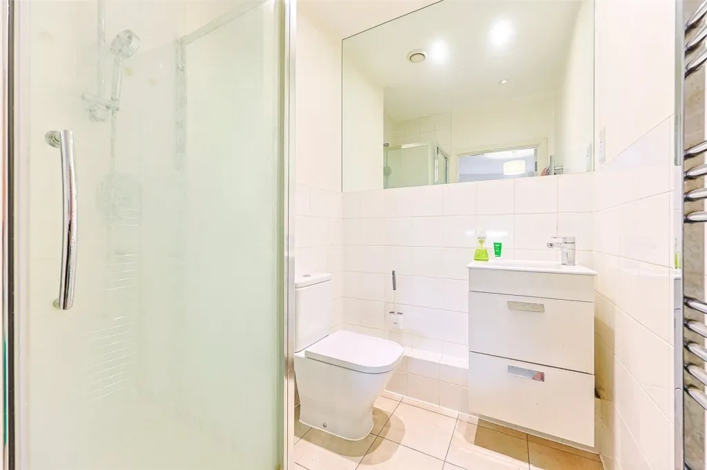 Heath Parade, Colindale, NW9, photo 13
